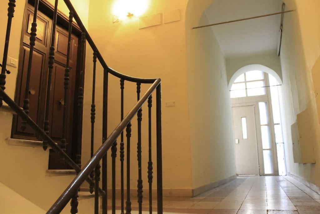 Near Colosseum By Varental 2Br + 1Sb Rom Exterior foto