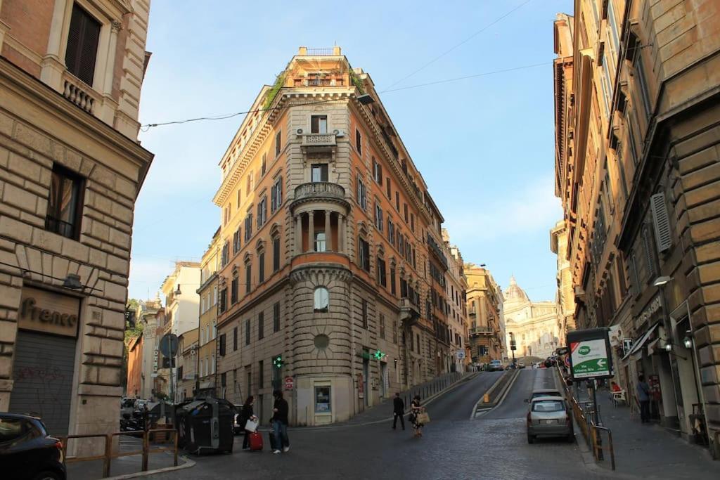 Near Colosseum By Varental 2Br + 1Sb Rom Exterior foto